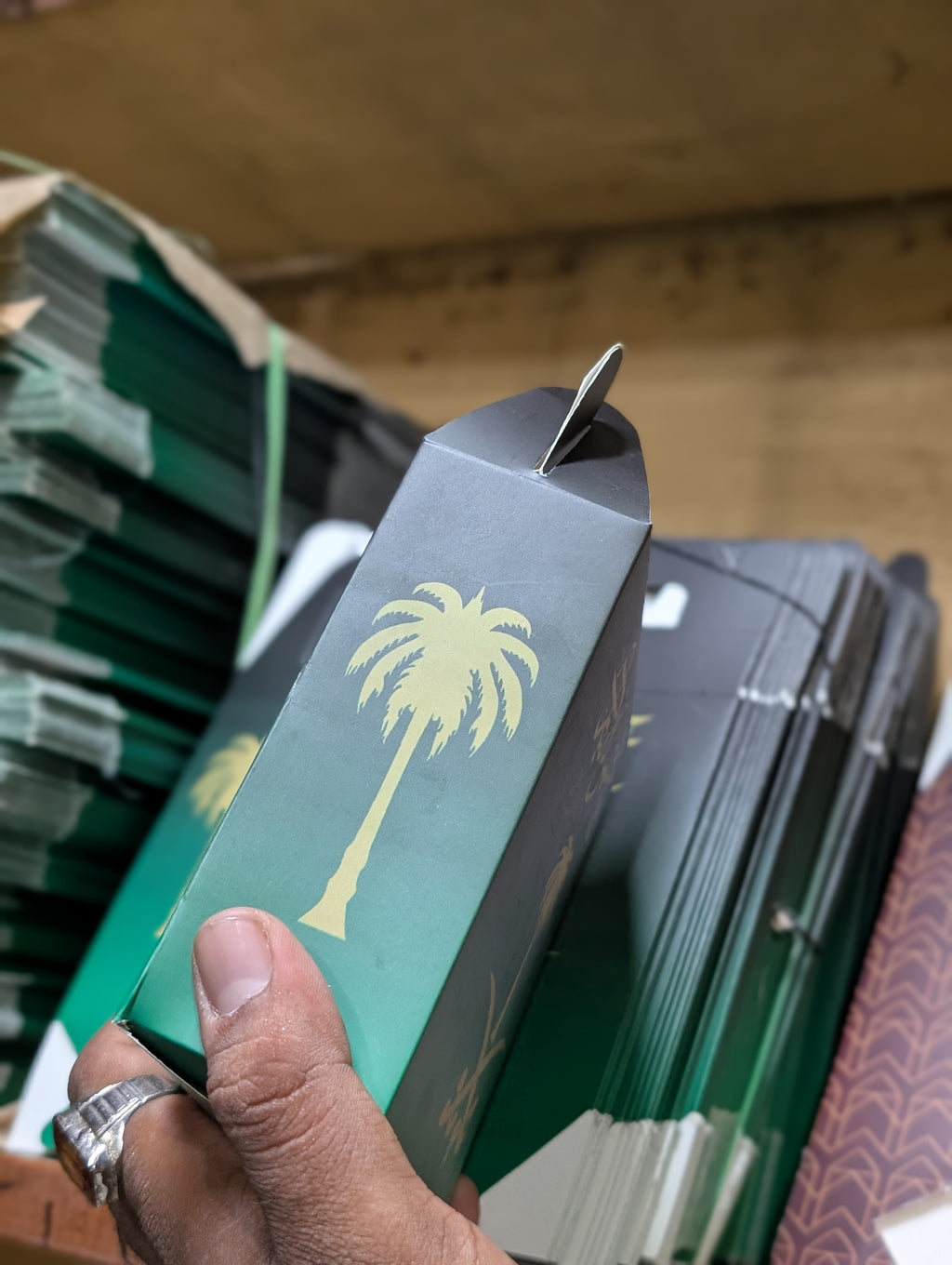Hajj Umrah tabbruk hadya empty box