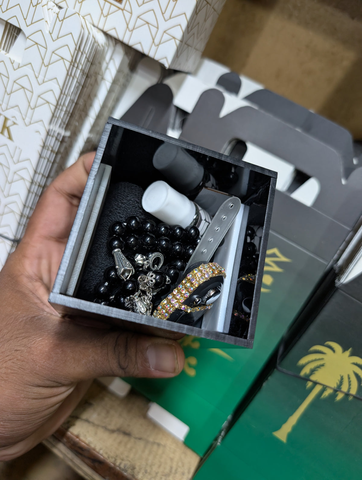 Premium Acrylic Kaaba Box – Islamic Gift & Umrah Giveaway