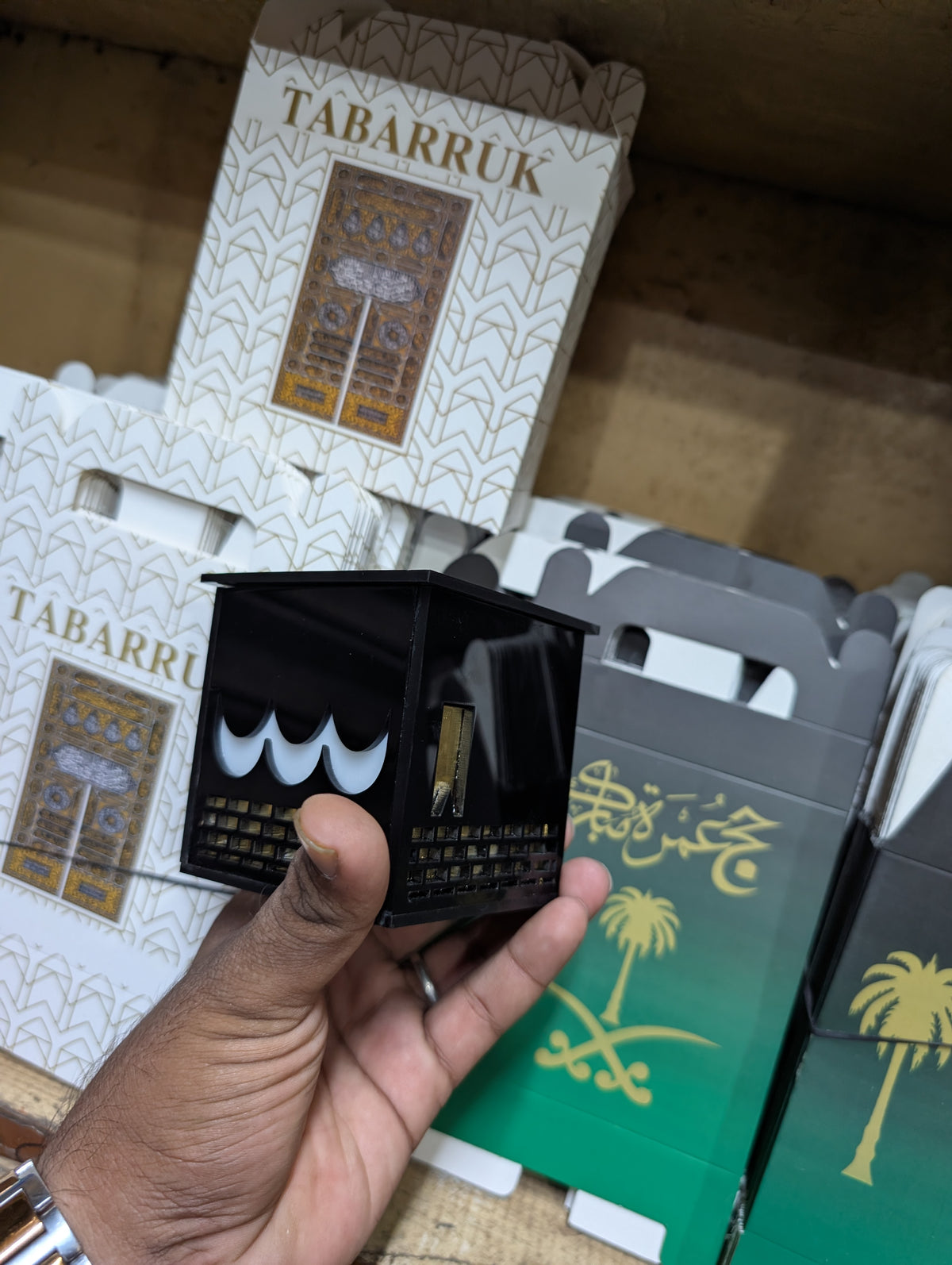 Premium Acrylic Kaaba Box – Islamic Gift & Umrah Giveaway
