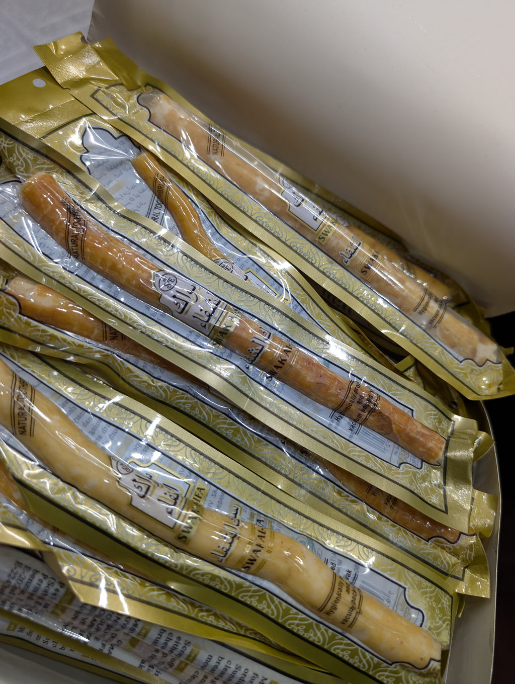 Pack of 12 High quality pilu wood miswak